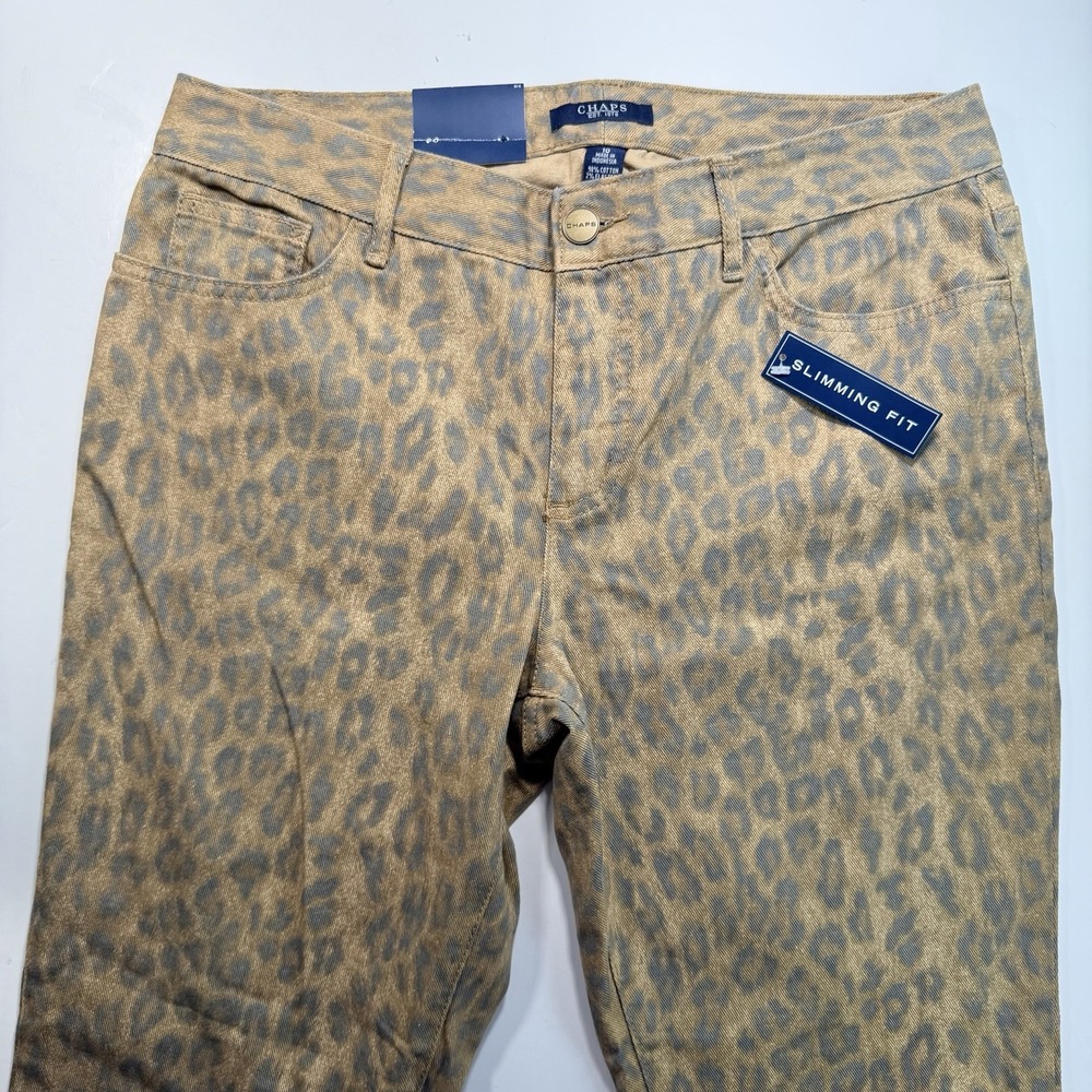 CHAPS Women's NWT Slimming Fit Straight Leg Cheetah Print Jeans 10 Denim Animal - Picture 3 of 11